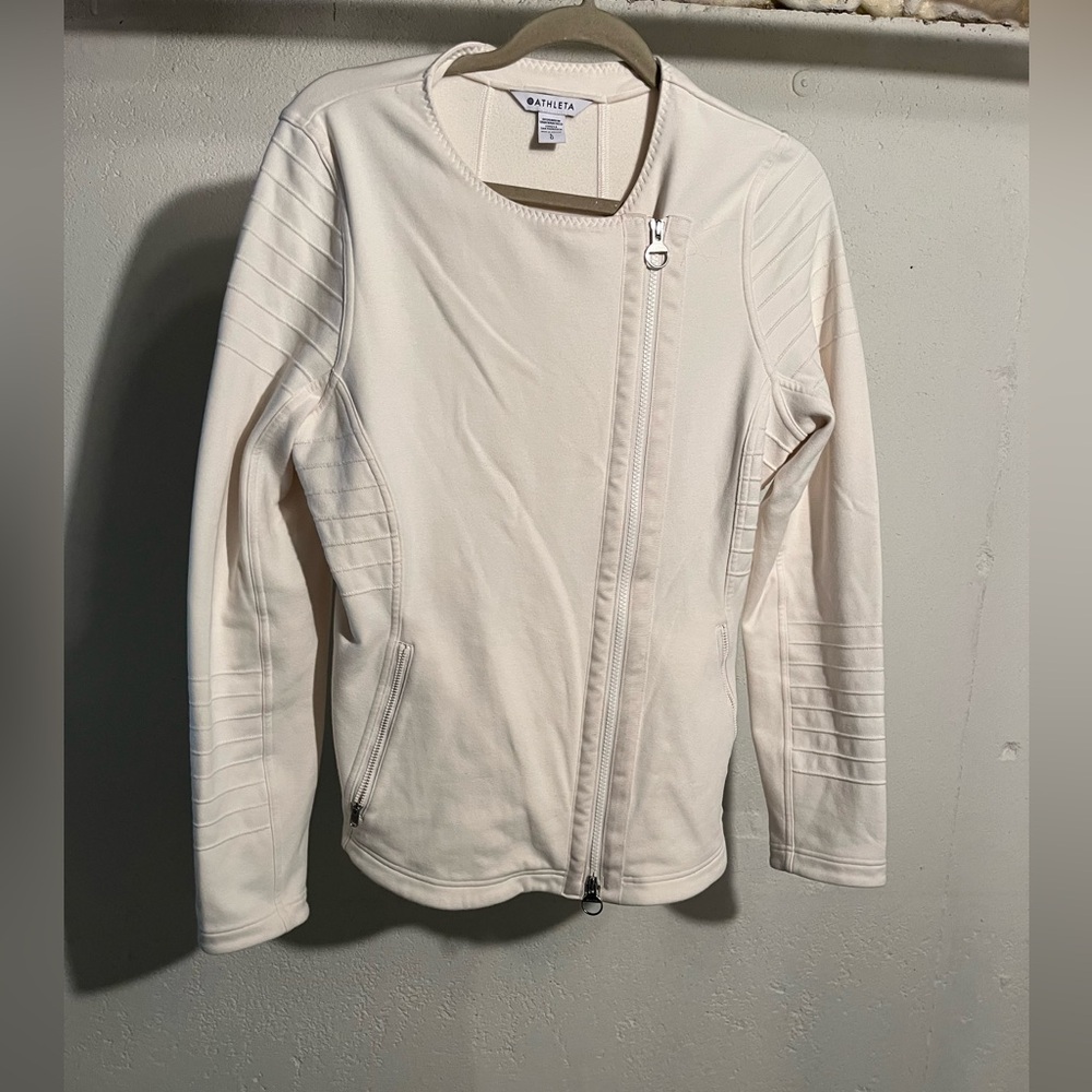 Ladies Athleta zipper cream color large sweatshirt jacket